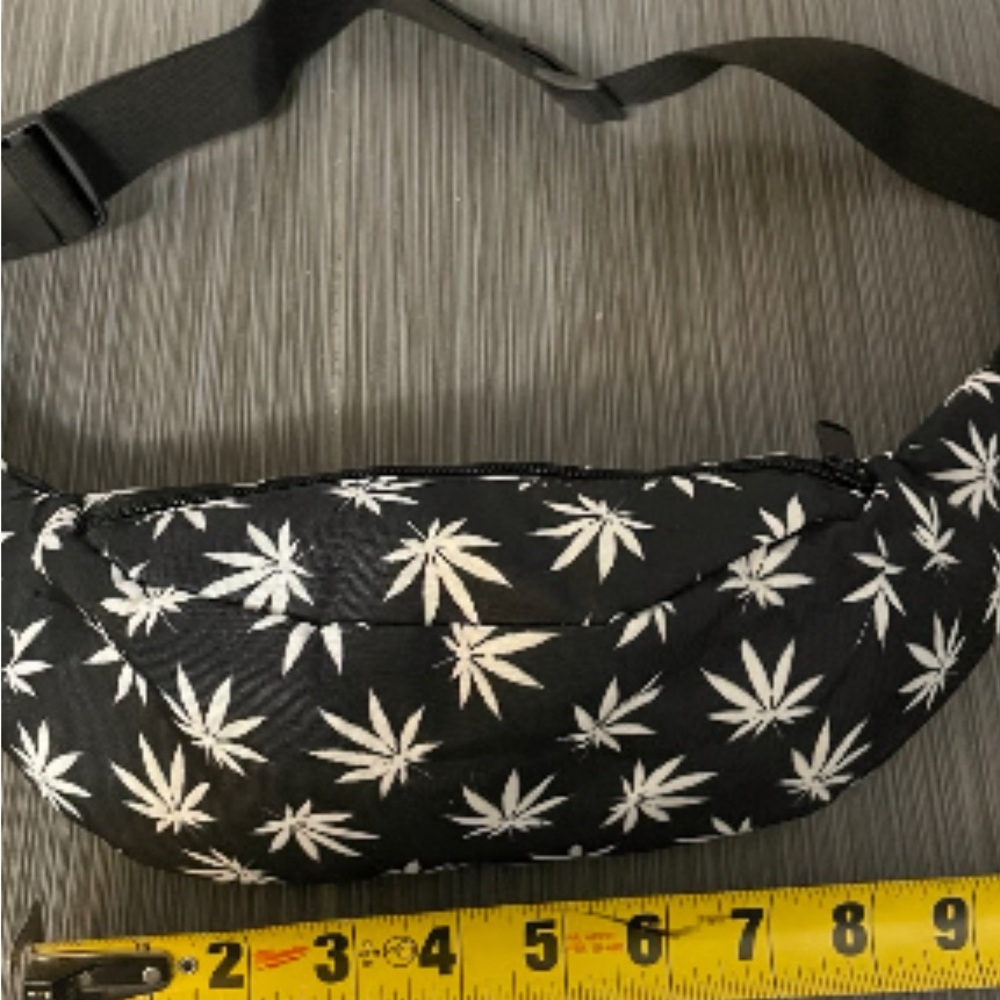 SHEIN Plantlife Black & White Fanny Pack 10” waistbag